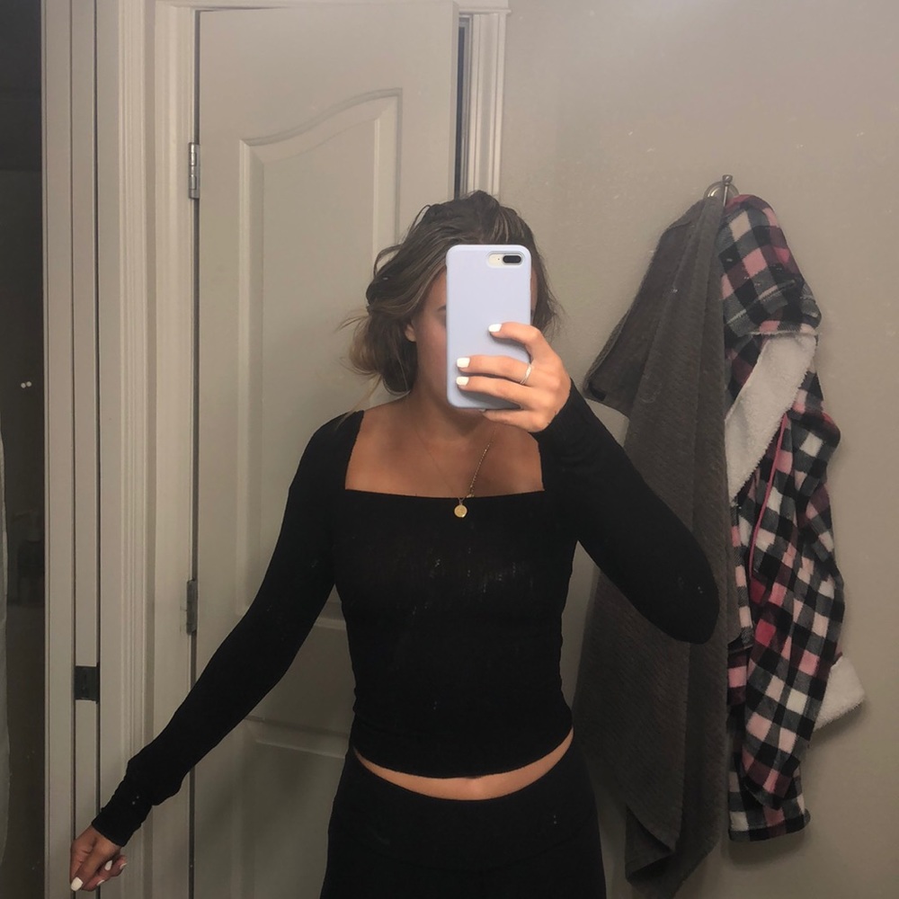 black square neck long sleeve
